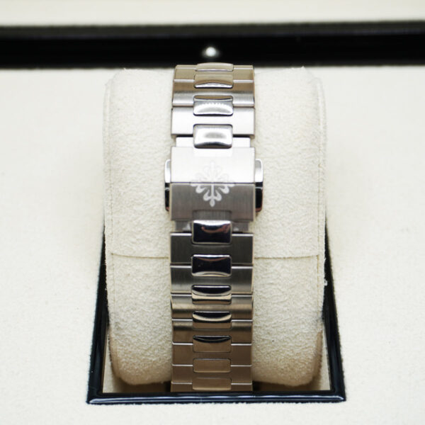 Patek Philippe Nautilus Self-Winding 41mm 5811-1G-001 Blue Dial