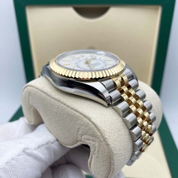 Rolex Sky-Dweller 42mm 326933 White Dial